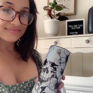 Meet your Posher, Priscilla